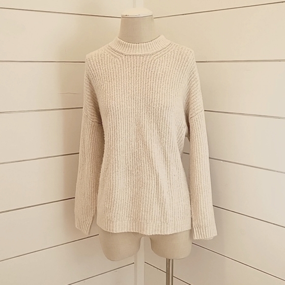 American Eagle Outfitters small cream sweater - Picture 1 of 5
